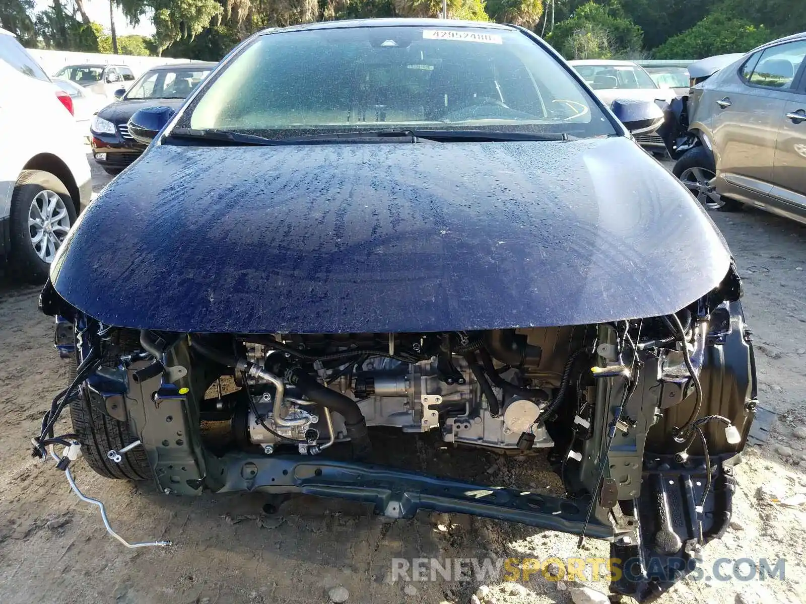 9 Photograph of a damaged car JTDEPRAE1LJ110392 TOYOTA COROLLA 2020