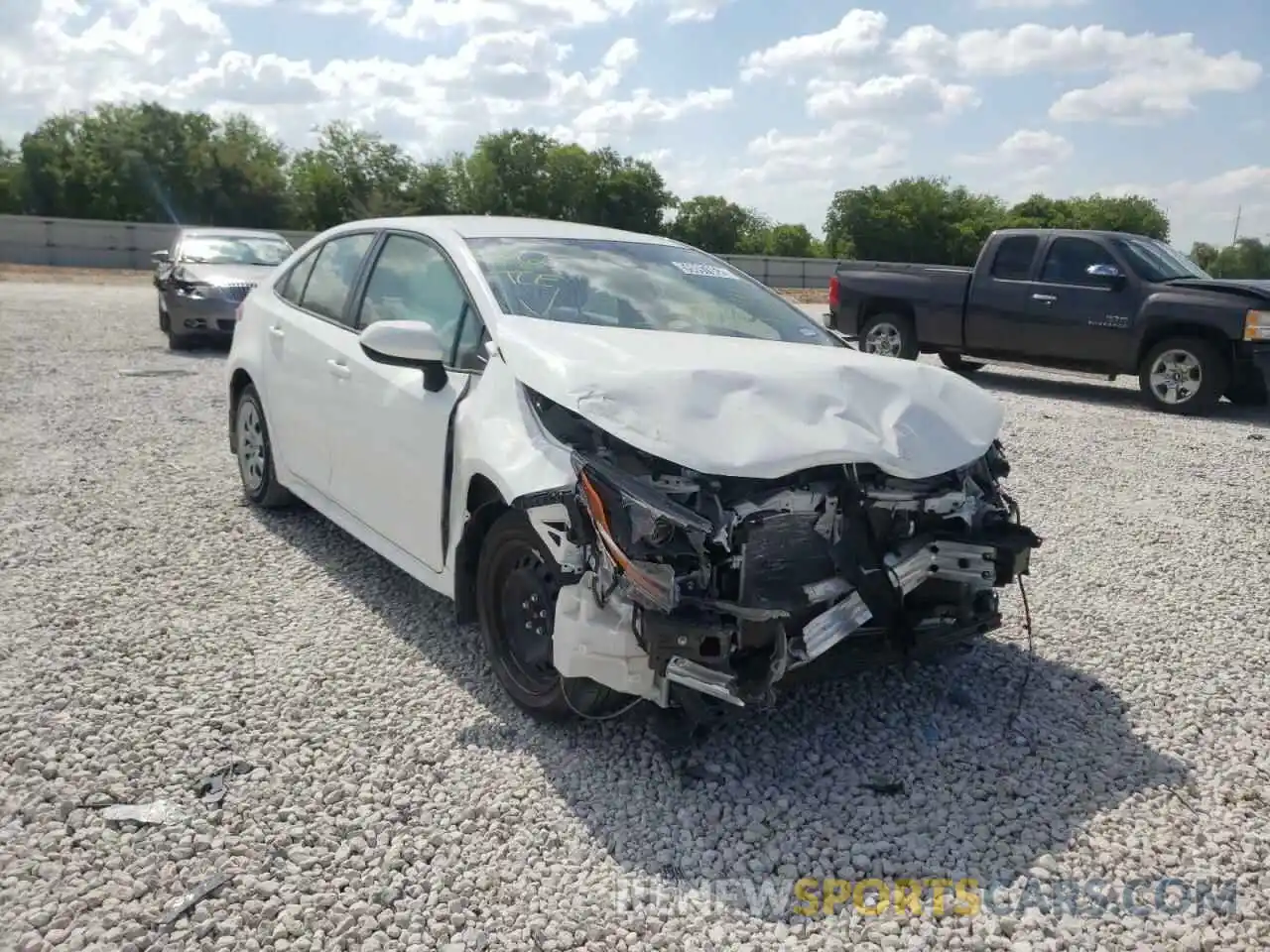 1 Photograph of a damaged car JTDEPRAE1LJ111297 TOYOTA COROLLA 2020