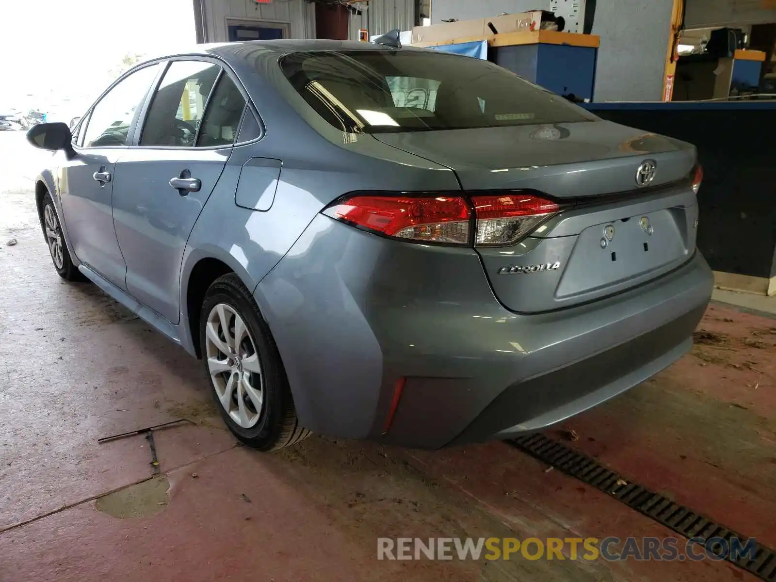 3 Photograph of a damaged car JTDEPRAE1LJ114037 TOYOTA COROLLA 2020