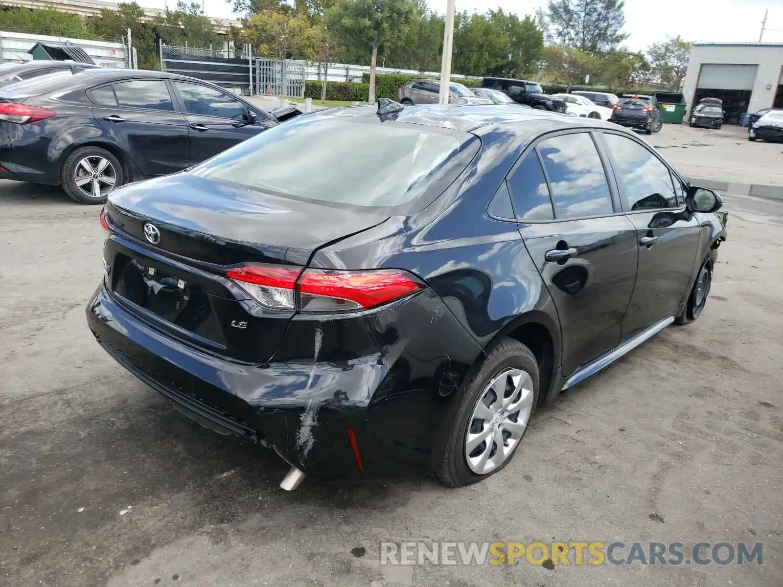 4 Photograph of a damaged car JTDEPRAE1LJ115253 TOYOTA COROLLA 2020