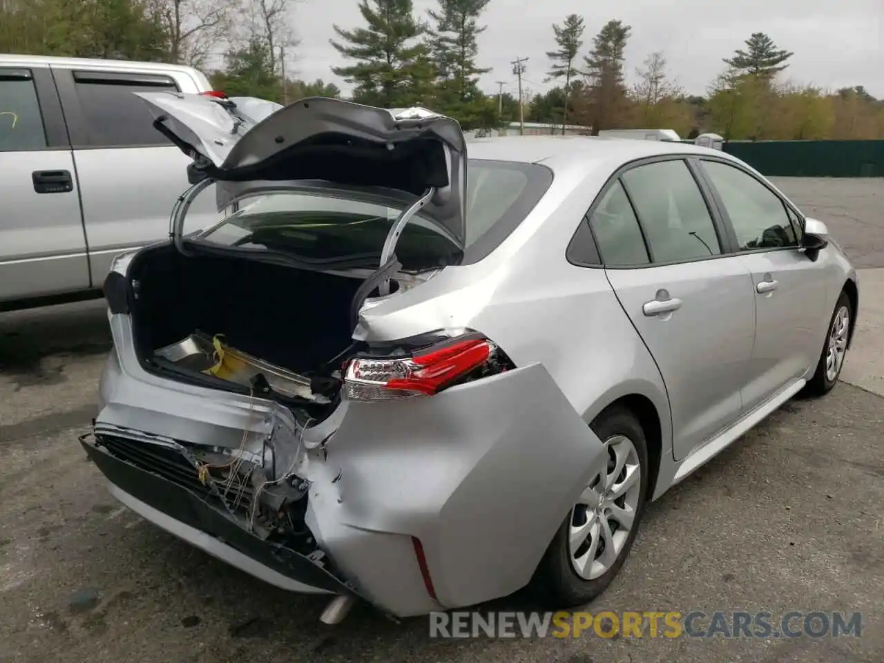 4 Photograph of a damaged car JTDEPRAE1LJ115527 TOYOTA COROLLA 2020