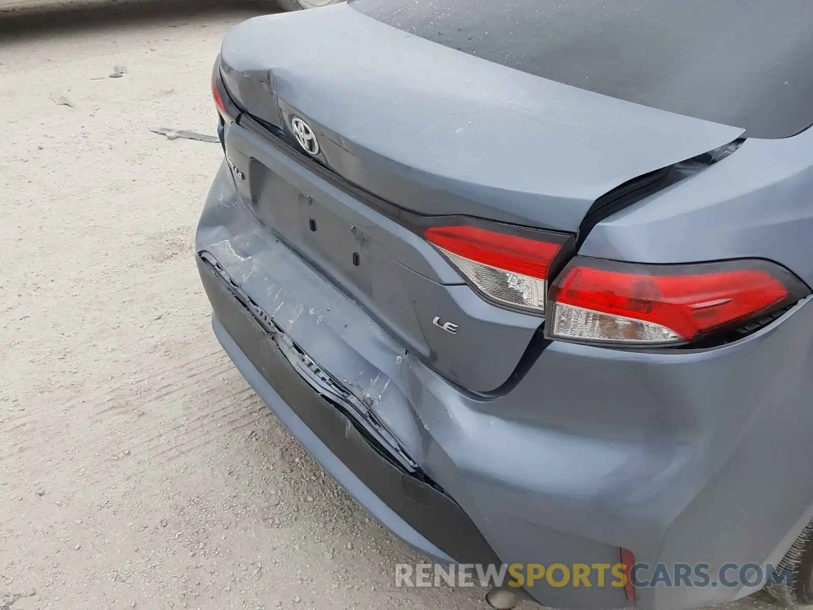 9 Photograph of a damaged car JTDEPRAE1LJ115558 TOYOTA COROLLA 2020