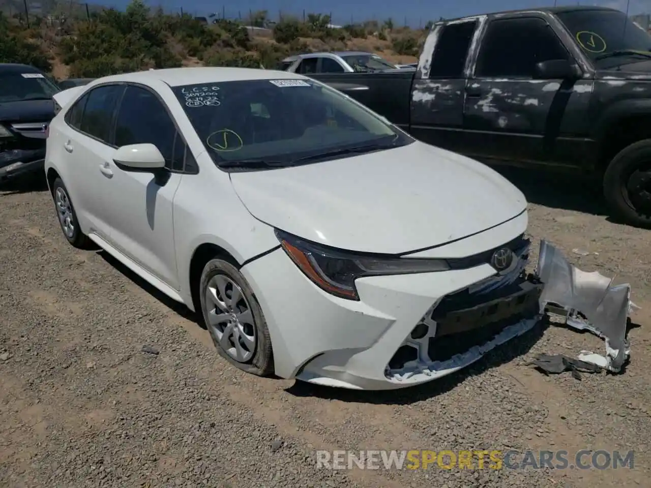 1 Photograph of a damaged car JTDEPRAE1LJ115818 TOYOTA COROLLA 2020