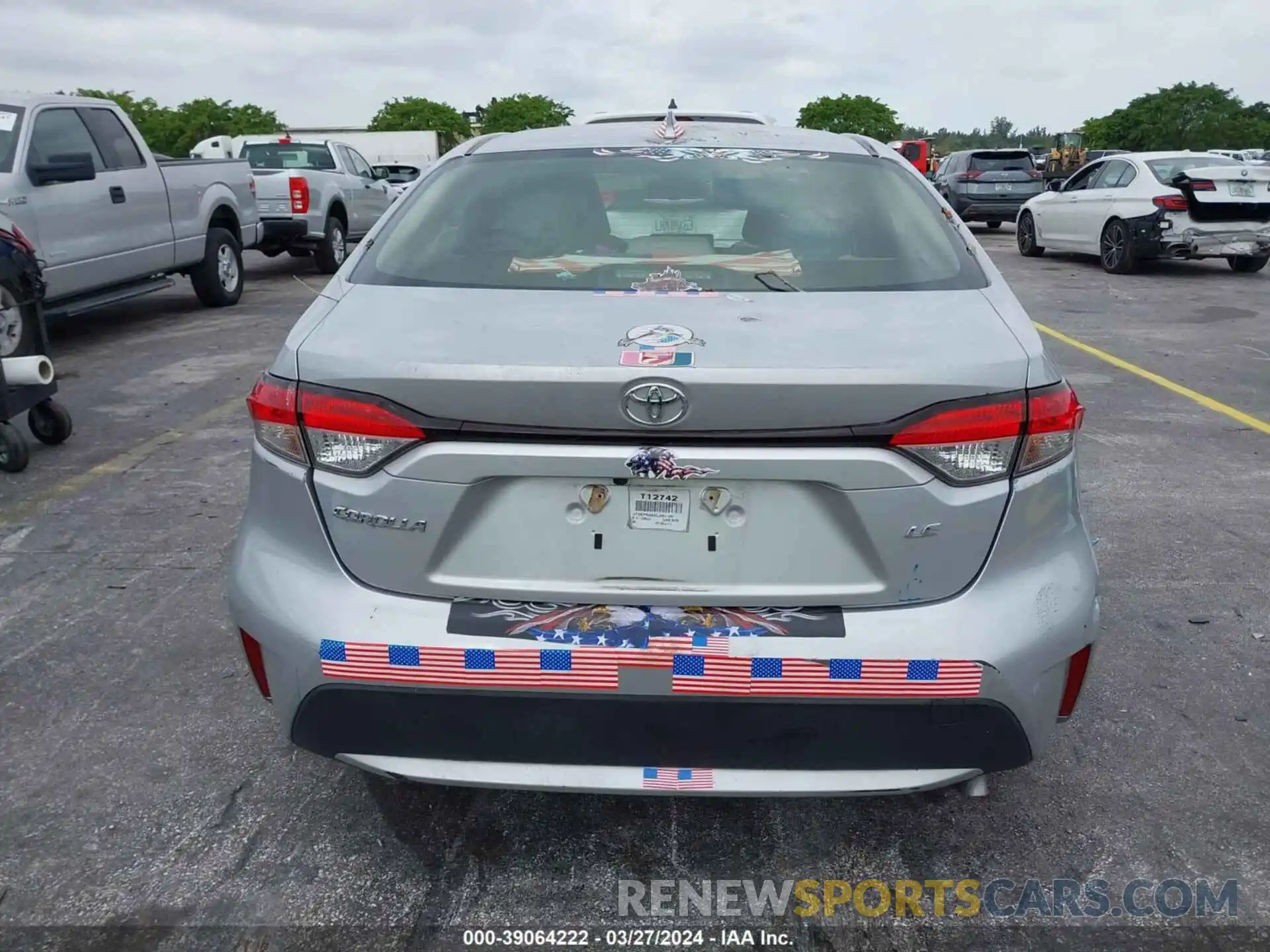 15 Photograph of a damaged car JTDEPRAE2LJ001102 TOYOTA COROLLA 2020