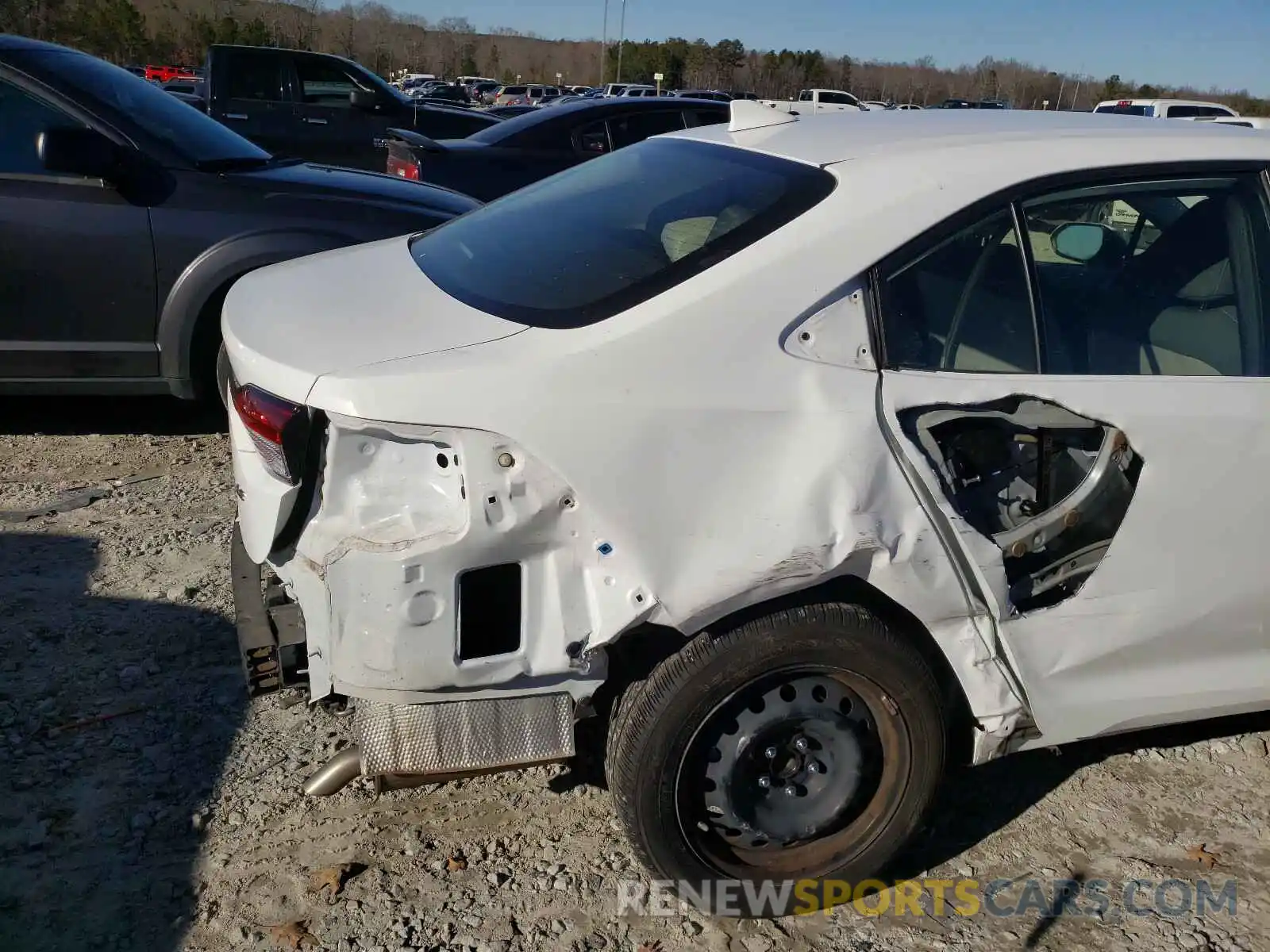 9 Photograph of a damaged car JTDEPRAE2LJ011399 TOYOTA COROLLA 2020