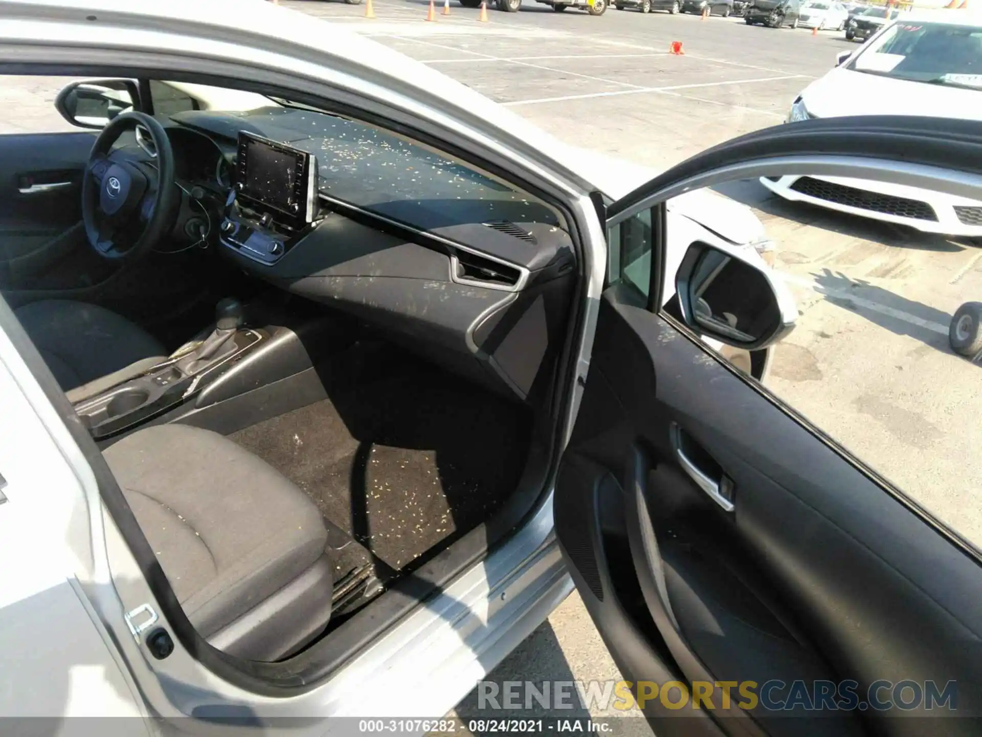 5 Photograph of a damaged car JTDEPRAE2LJ012231 TOYOTA COROLLA 2020