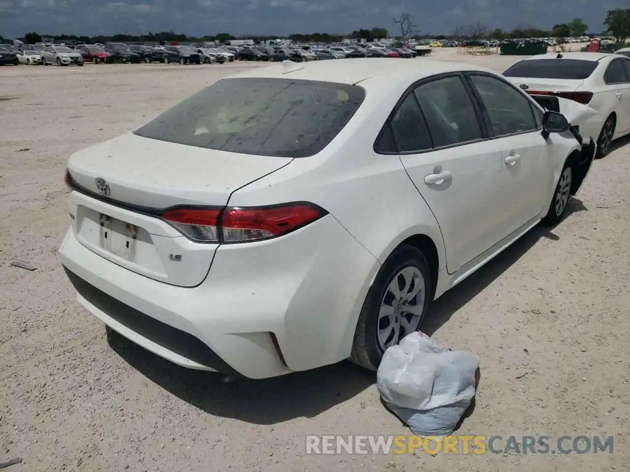 4 Photograph of a damaged car JTDEPRAE2LJ022371 TOYOTA COROLLA 2020