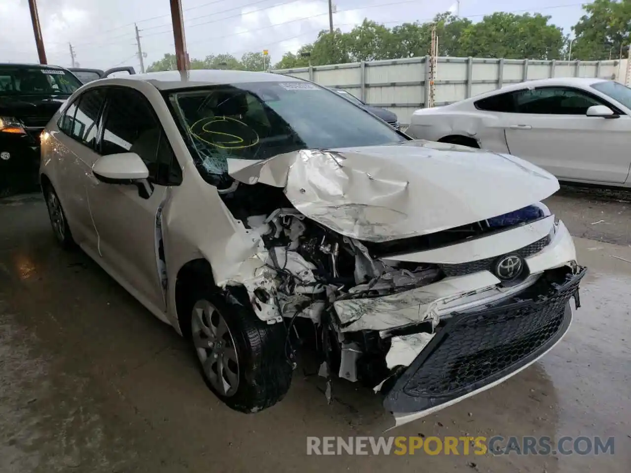 1 Photograph of a damaged car JTDEPRAE2LJ024377 TOYOTA COROLLA 2020