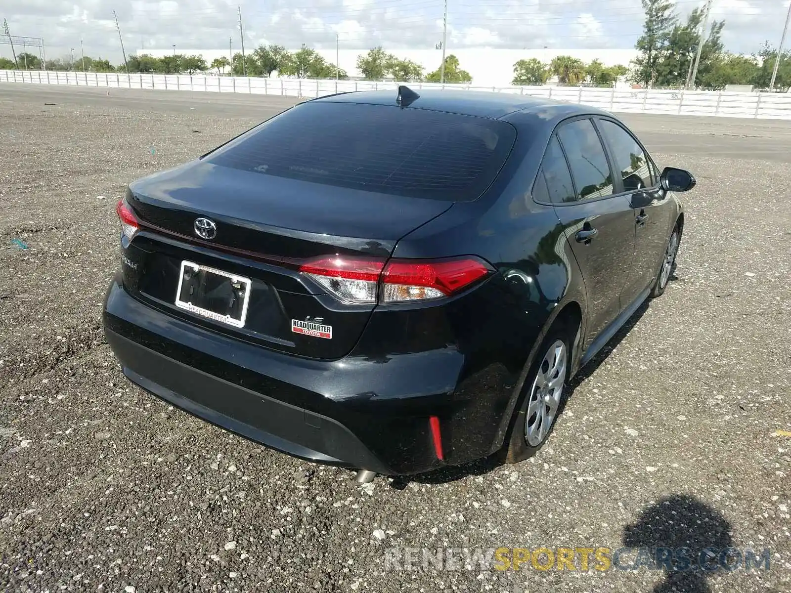 4 Photograph of a damaged car JTDEPRAE2LJ028428 TOYOTA COROLLA 2020