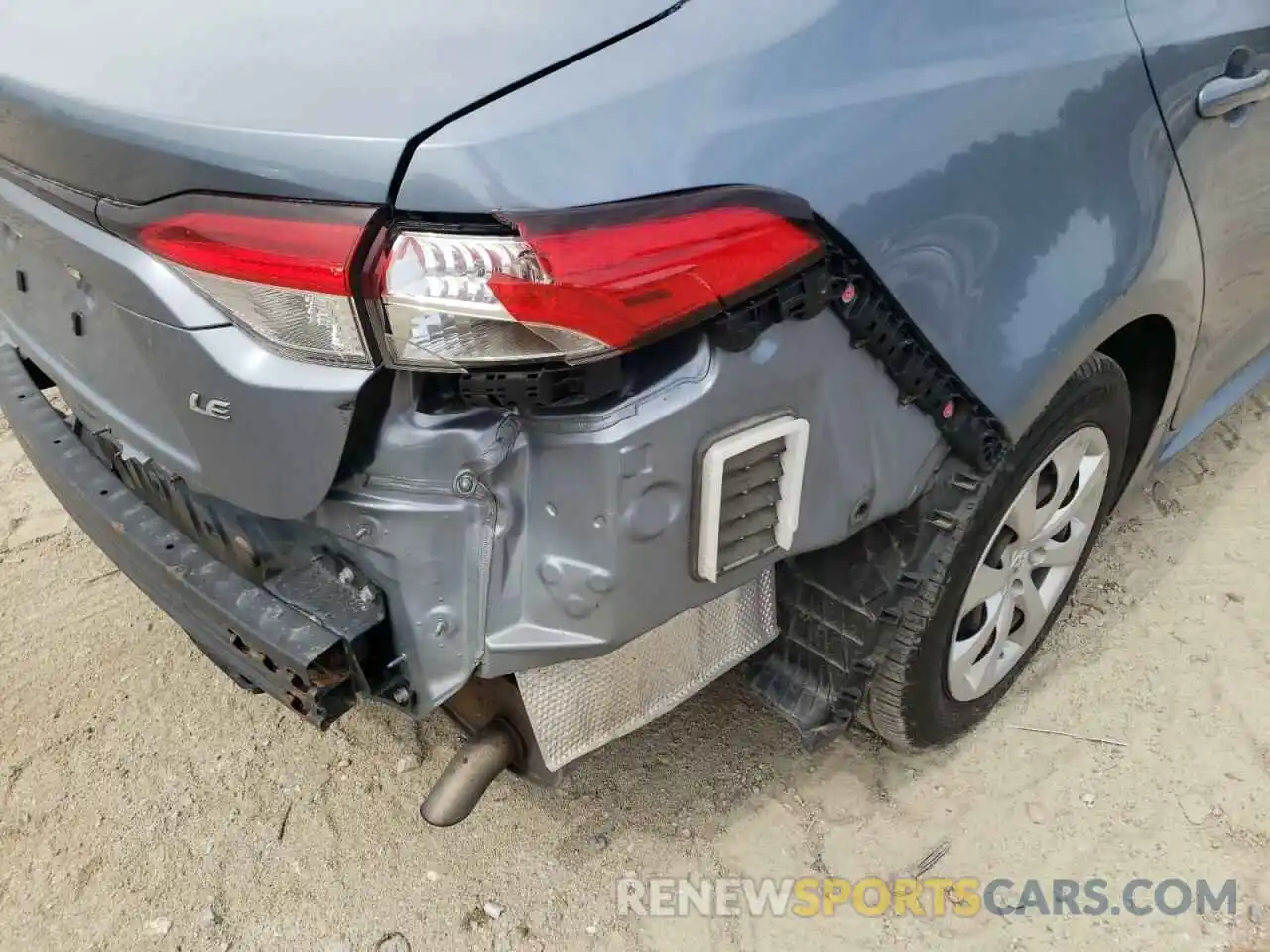 9 Photograph of a damaged car JTDEPRAE2LJ028705 TOYOTA COROLLA 2020