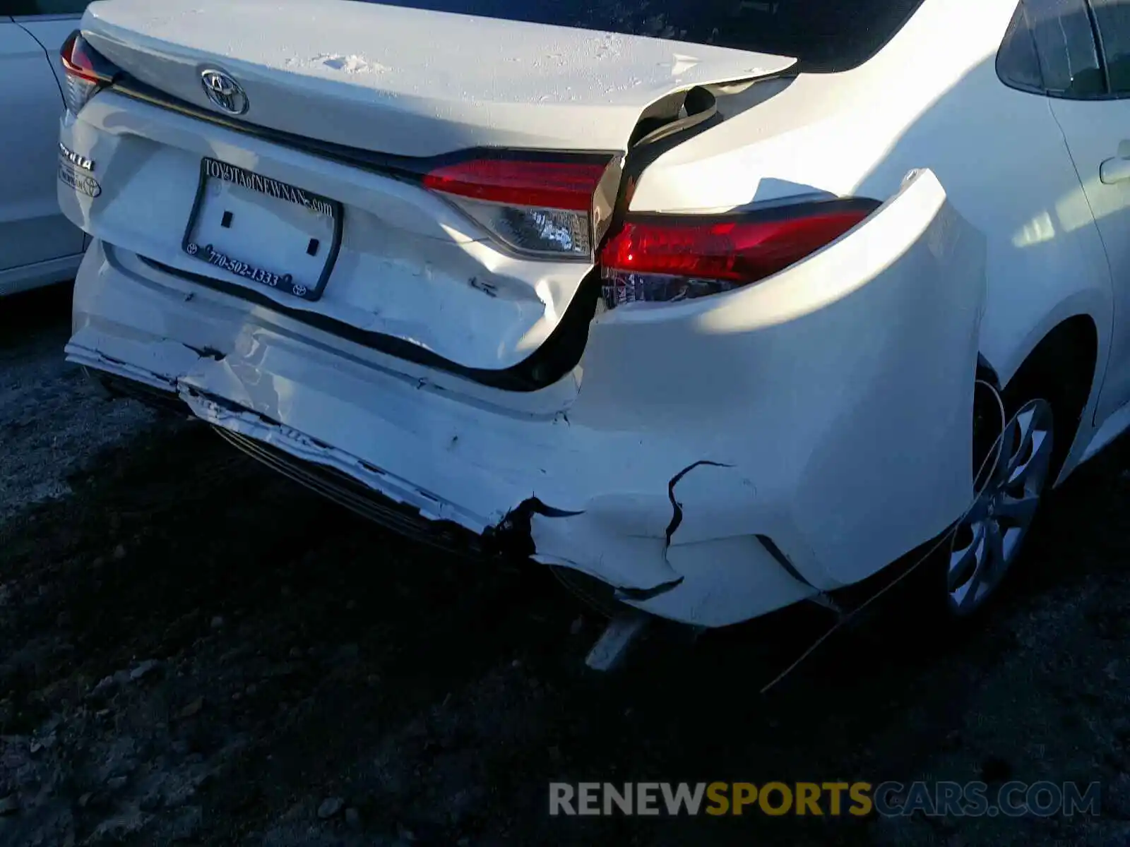 9 Photograph of a damaged car JTDEPRAE2LJ028851 TOYOTA COROLLA 2020