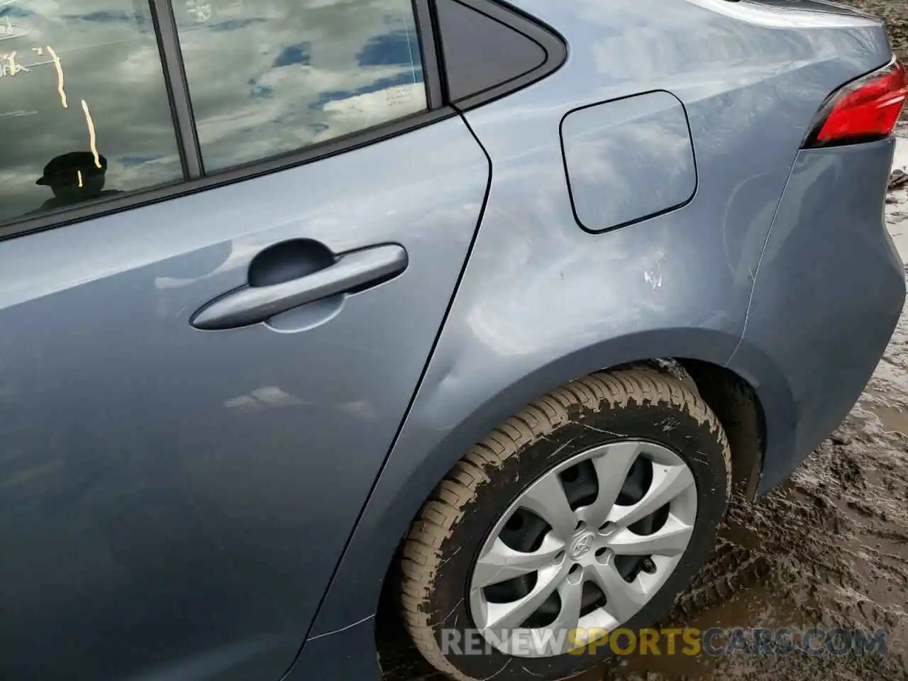 9 Photograph of a damaged car JTDEPRAE2LJ030373 TOYOTA COROLLA 2020