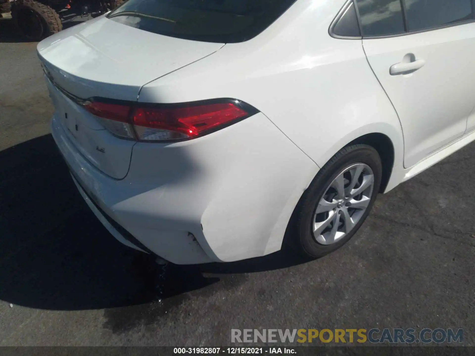 6 Photograph of a damaged car JTDEPRAE2LJ030485 TOYOTA COROLLA 2020