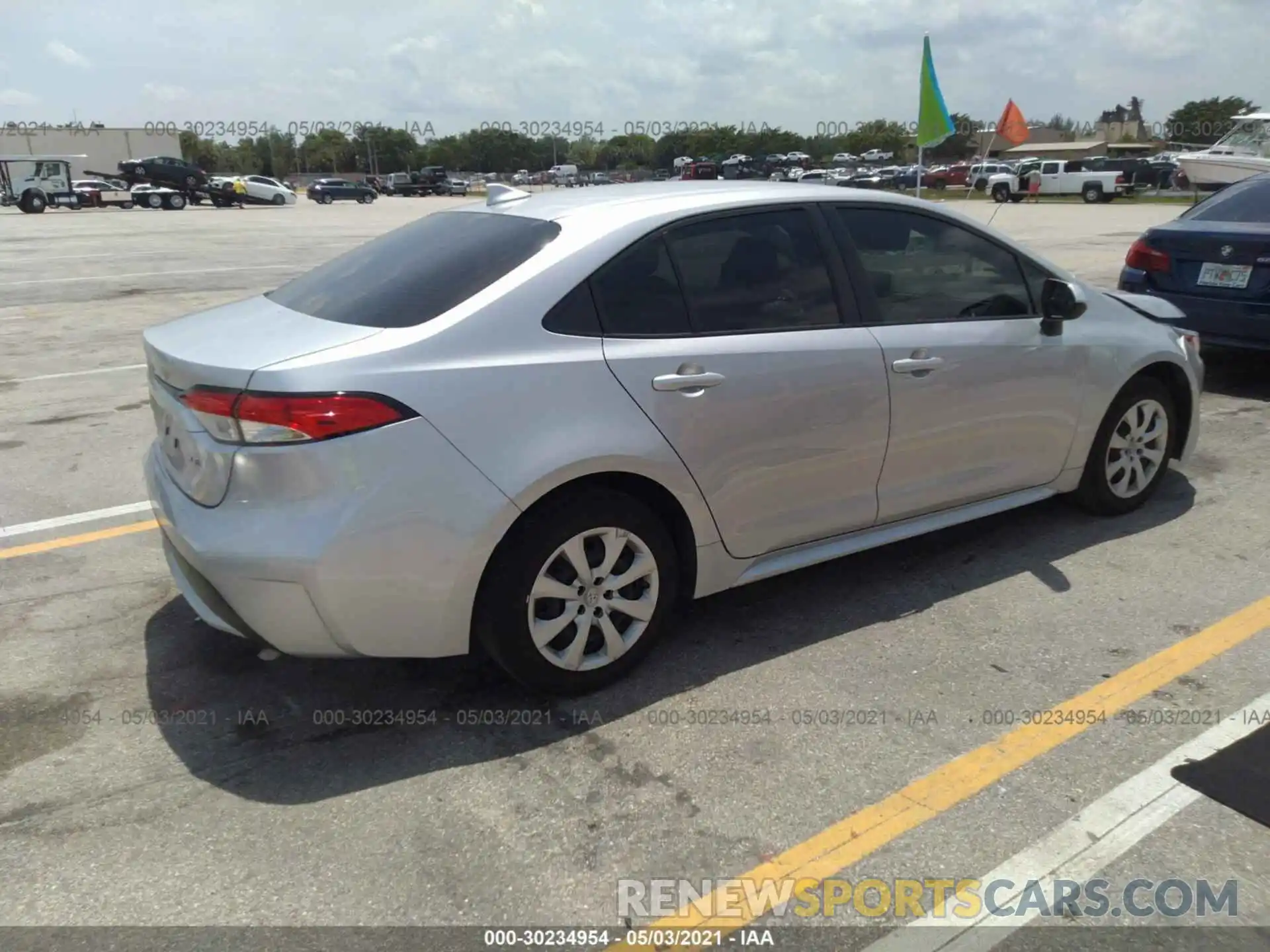 4 Photograph of a damaged car JTDEPRAE2LJ031412 TOYOTA COROLLA 2020