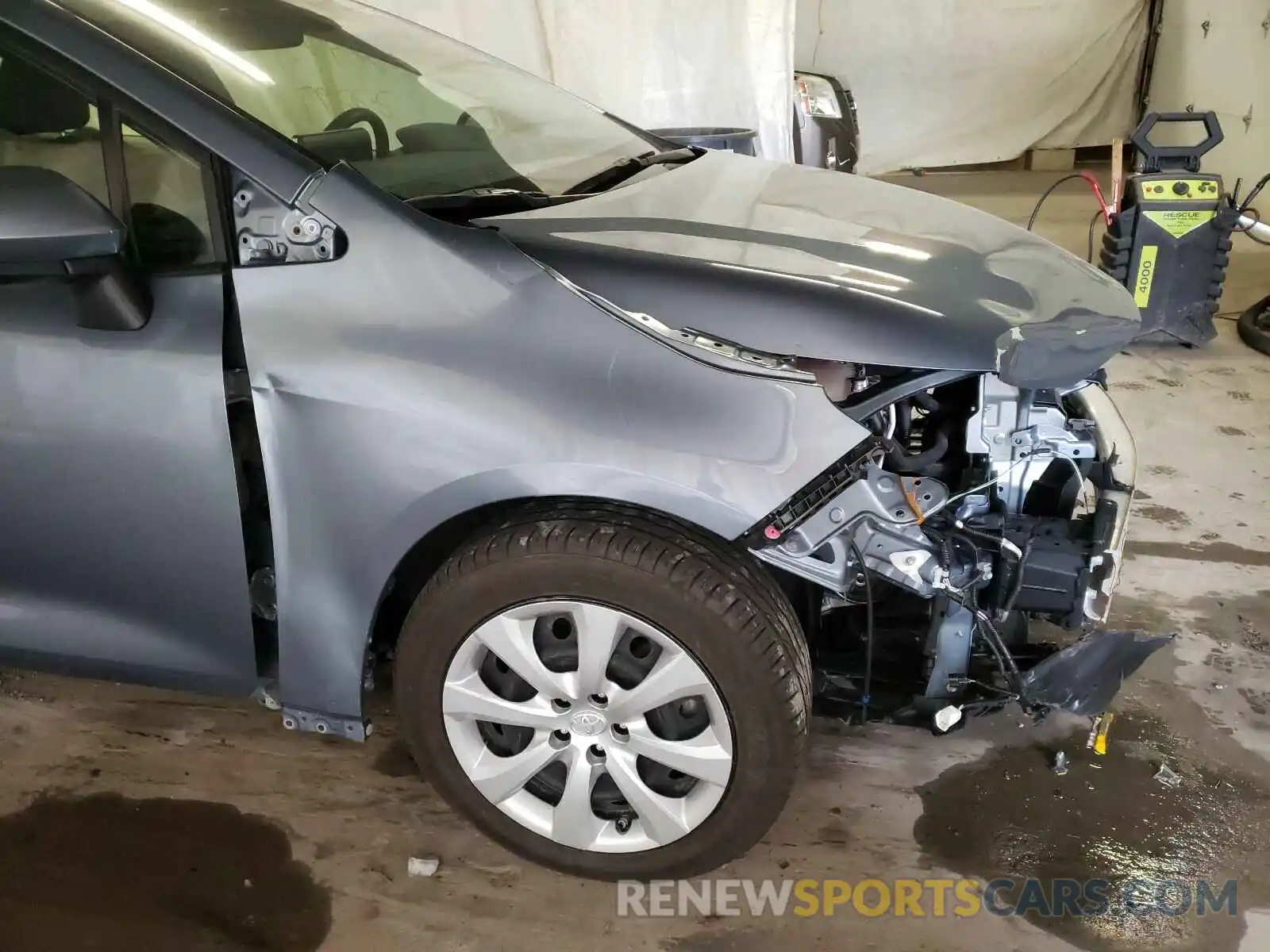 9 Photograph of a damaged car JTDEPRAE2LJ032270 TOYOTA COROLLA 2020