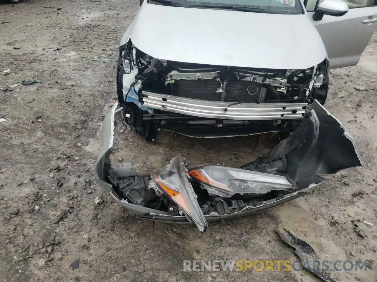 9 Photograph of a damaged car JTDEPRAE2LJ038120 TOYOTA COROLLA 2020