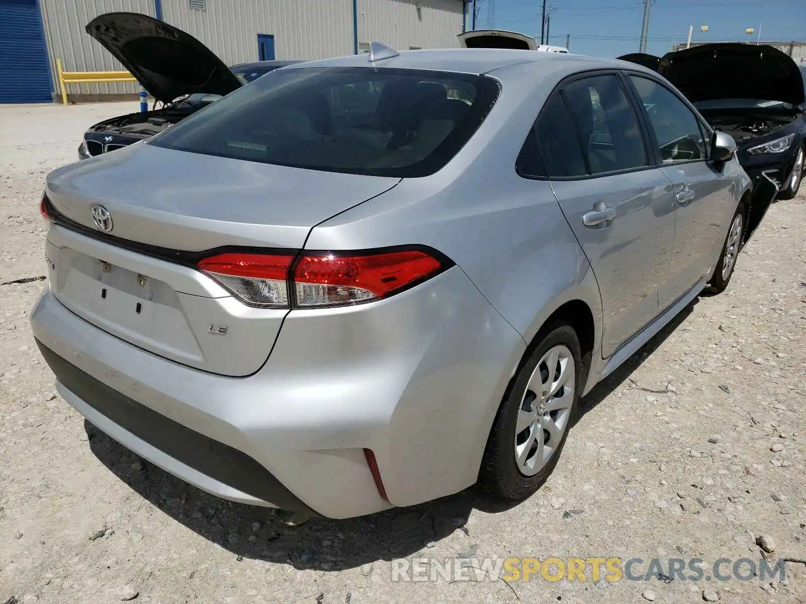 4 Photograph of a damaged car JTDEPRAE2LJ040675 TOYOTA COROLLA 2020