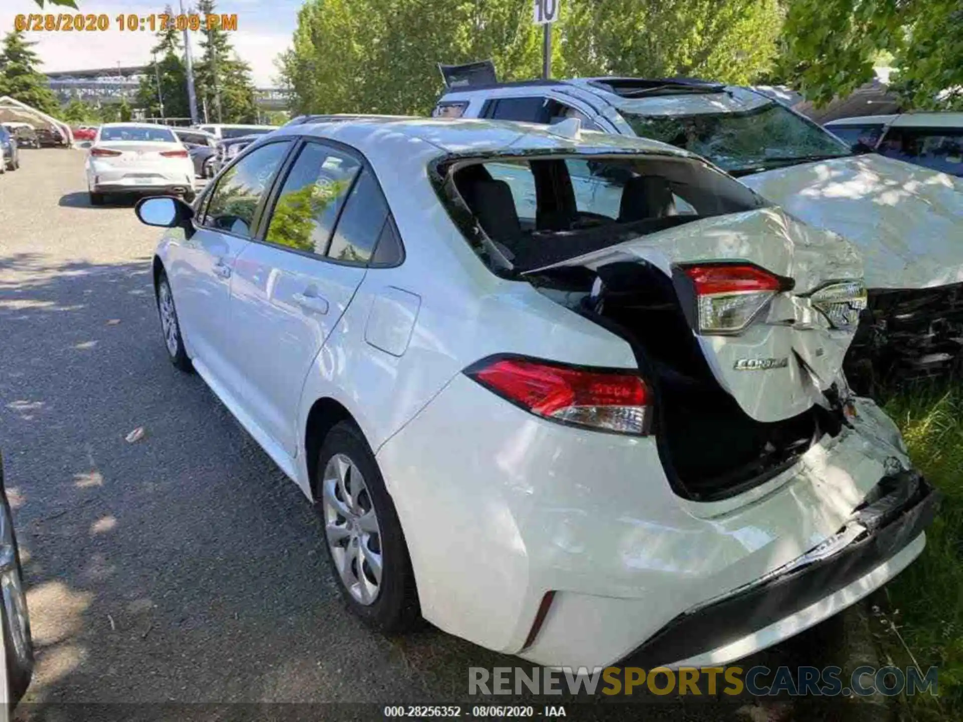 17 Photograph of a damaged car JTDEPRAE2LJ041759 TOYOTA COROLLA 2020