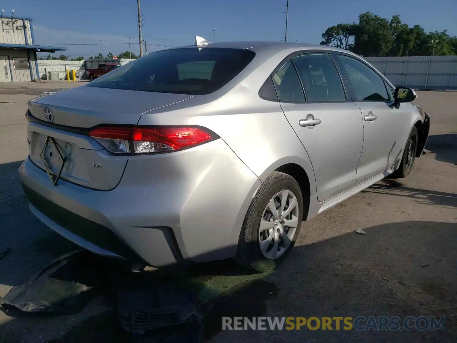 4 Photograph of a damaged car JTDEPRAE2LJ045536 TOYOTA COROLLA 2020