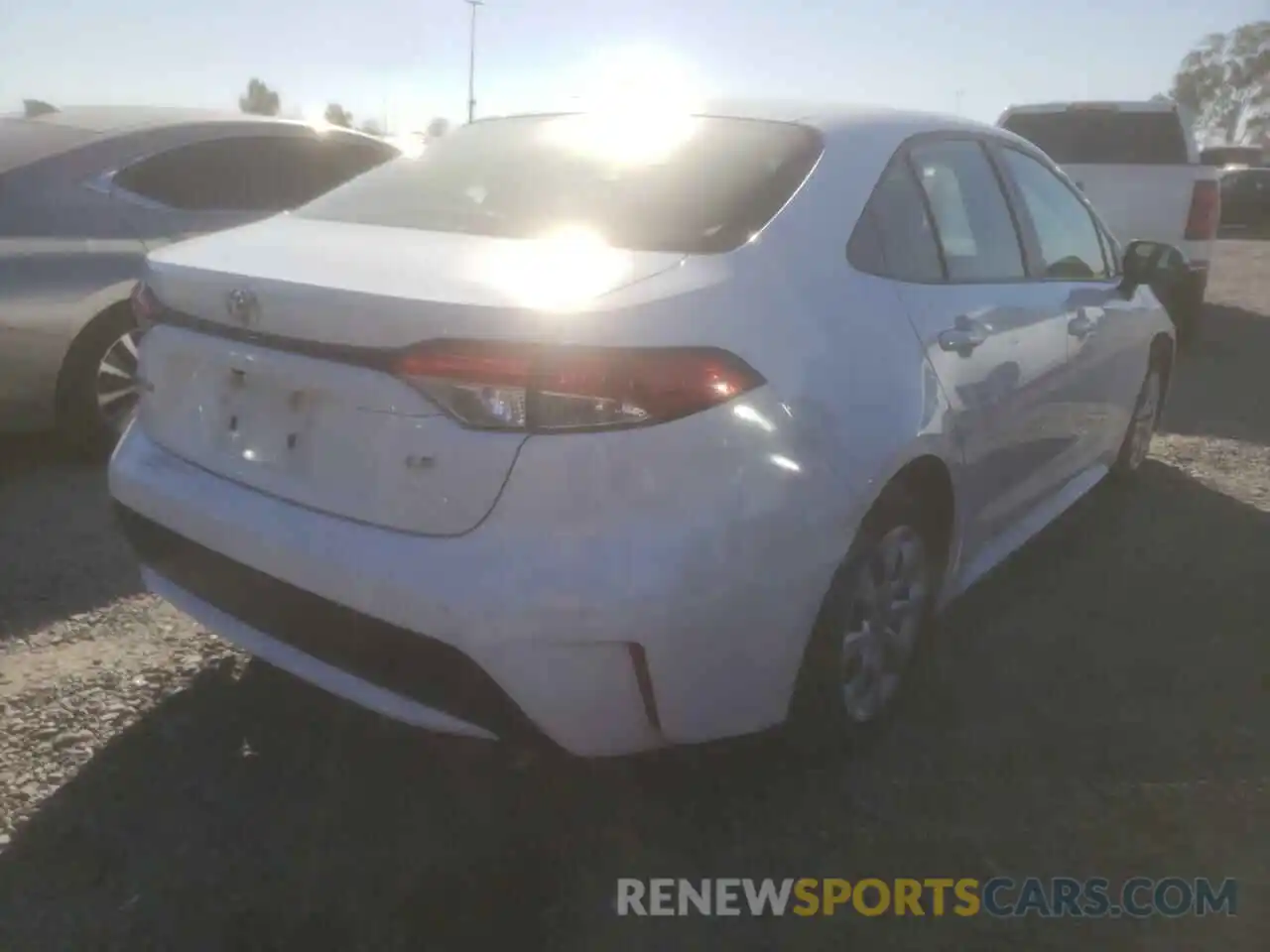 4 Photograph of a damaged car JTDEPRAE2LJ047366 TOYOTA COROLLA 2020