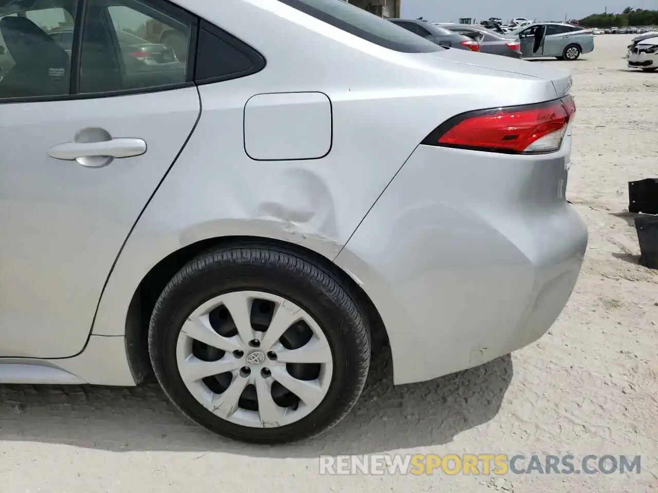 9 Photograph of a damaged car JTDEPRAE2LJ052521 TOYOTA COROLLA 2020