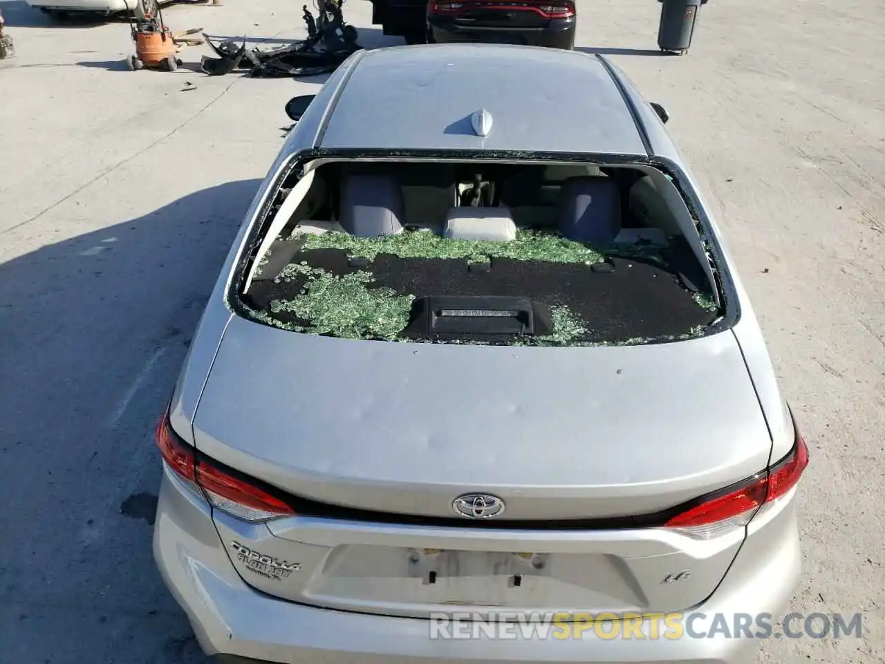 9 Photograph of a damaged car JTDEPRAE2LJ055113 TOYOTA COROLLA 2020