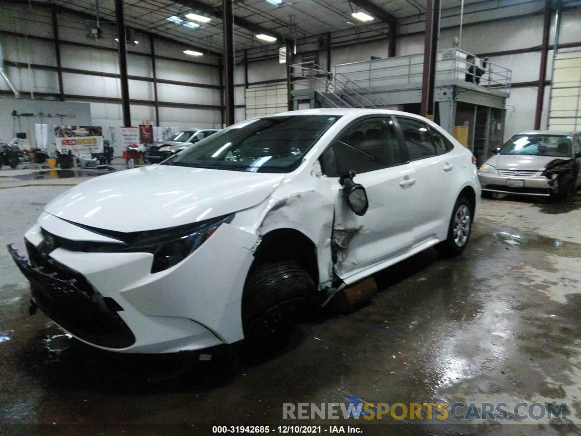 2 Photograph of a damaged car JTDEPRAE2LJ065446 TOYOTA COROLLA 2020