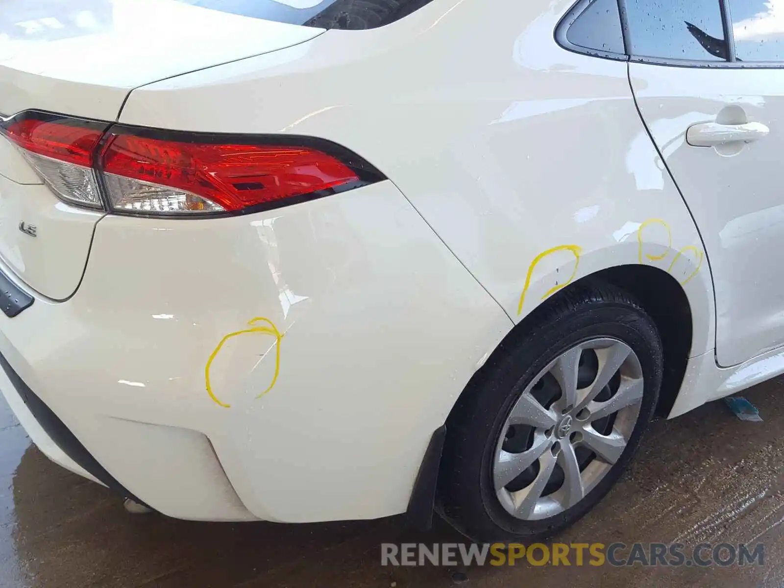 9 Photograph of a damaged car JTDEPRAE2LJ068122 TOYOTA COROLLA 2020