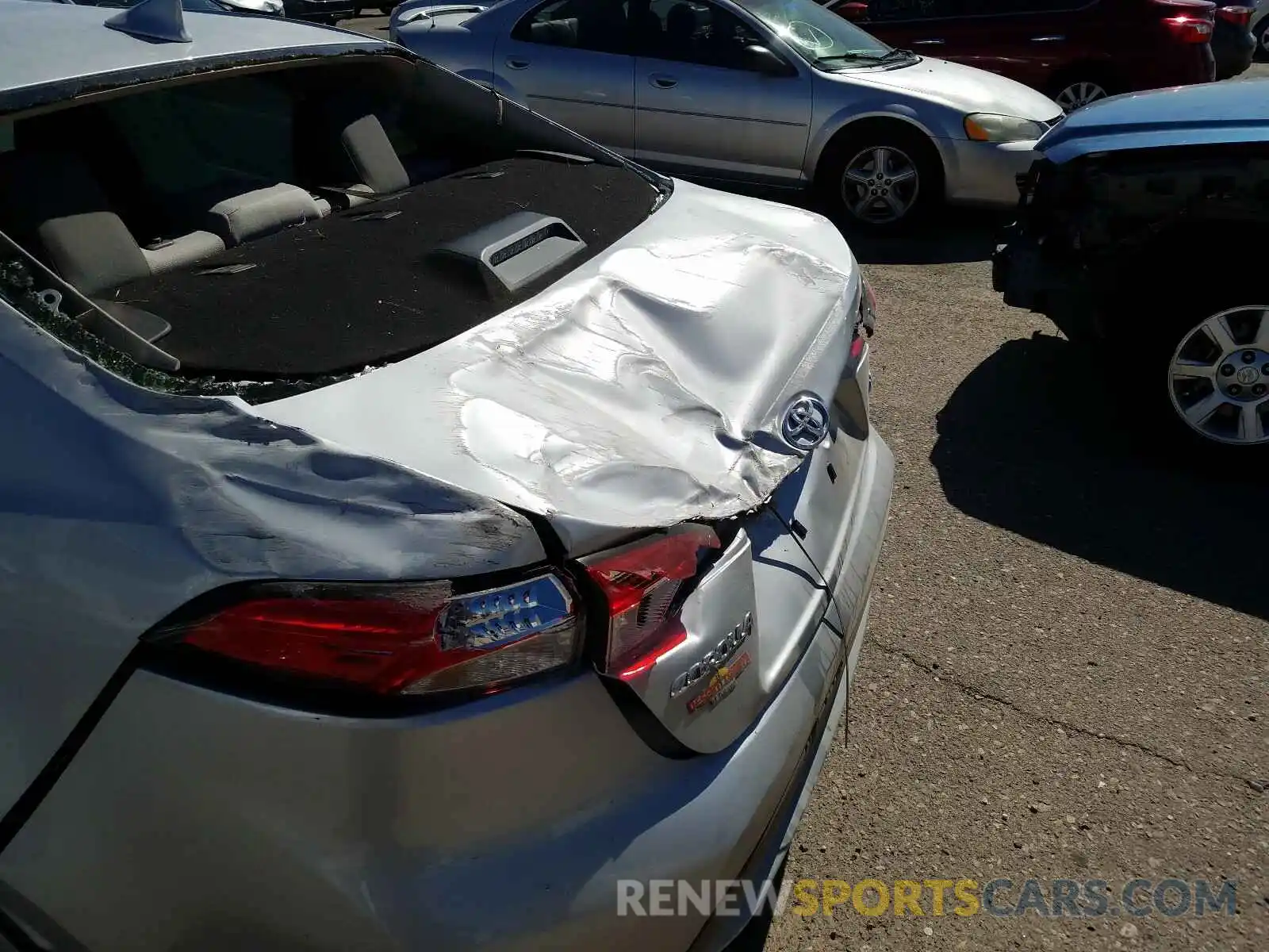 9 Photograph of a damaged car JTDEPRAE2LJ072154 TOYOTA COROLLA 2020