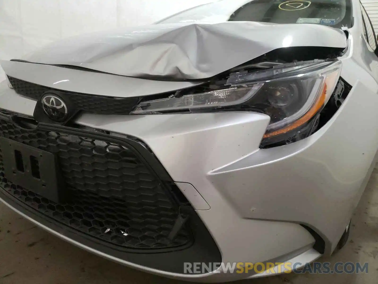 9 Photograph of a damaged car JTDEPRAE2LJ085518 TOYOTA COROLLA 2020