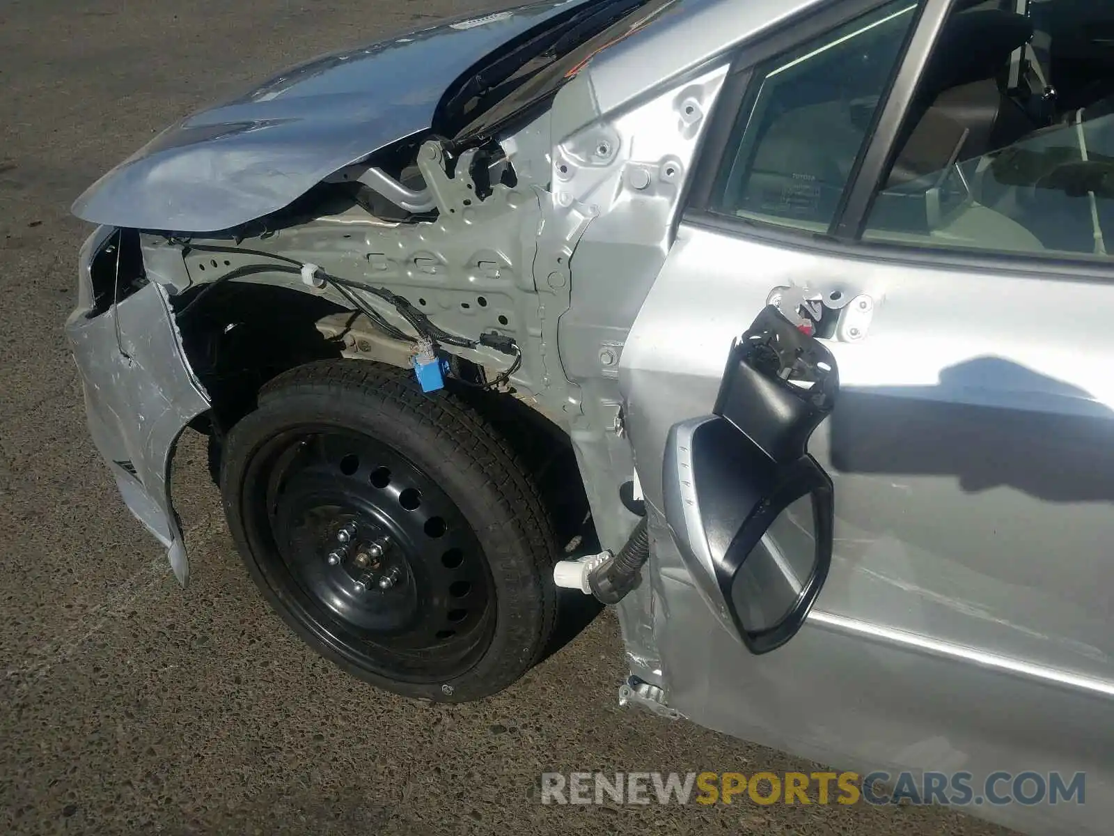 9 Photograph of a damaged car JTDEPRAE2LJ091402 TOYOTA COROLLA 2020