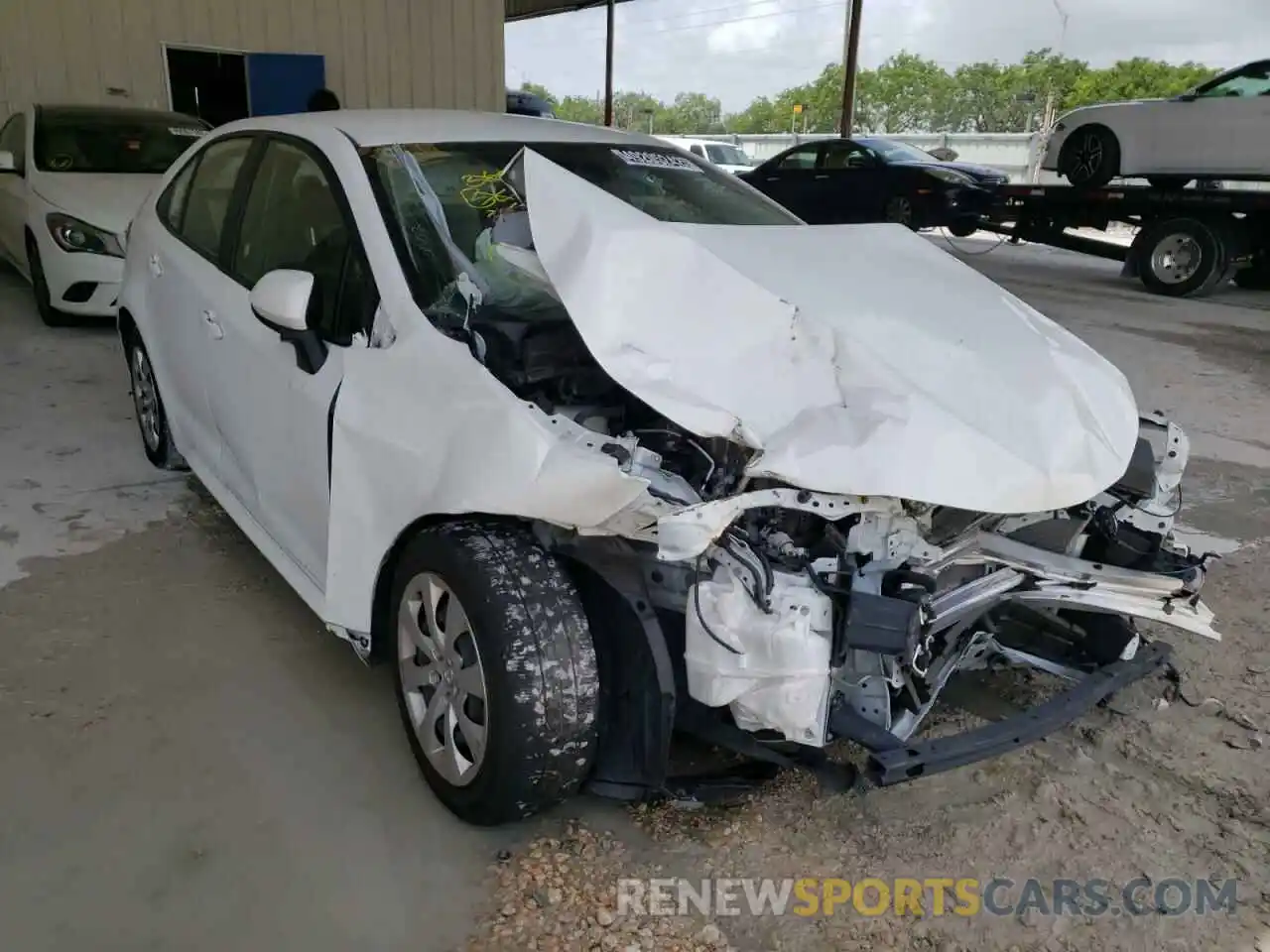 1 Photograph of a damaged car JTDEPRAE2LJ096079 TOYOTA COROLLA 2020