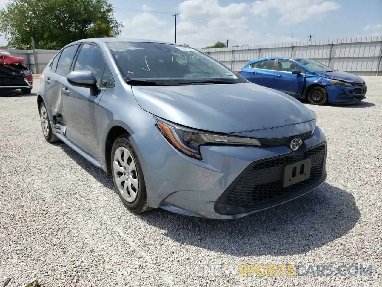 1 Photograph of a damaged car JTDEPRAE2LJ102995 TOYOTA COROLLA 2020