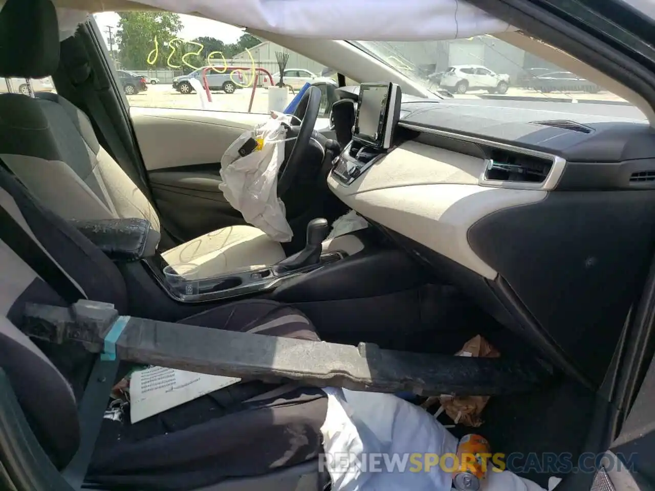 5 Photograph of a damaged car JTDEPRAE2LJ111874 TOYOTA COROLLA 2020