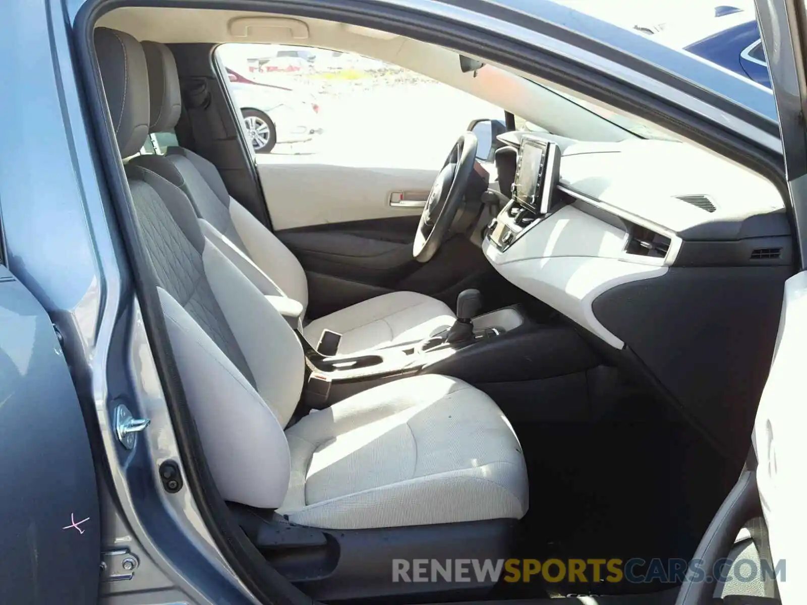 5 Photograph of a damaged car JTDEPRAE2LJ113365 TOYOTA COROLLA 2020