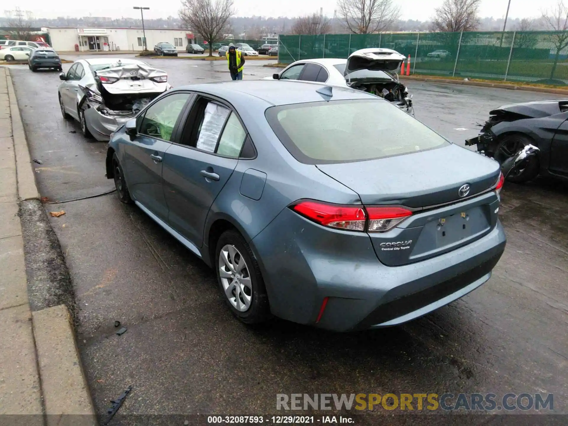 3 Photograph of a damaged car JTDEPRAE2LJ116735 TOYOTA COROLLA 2020