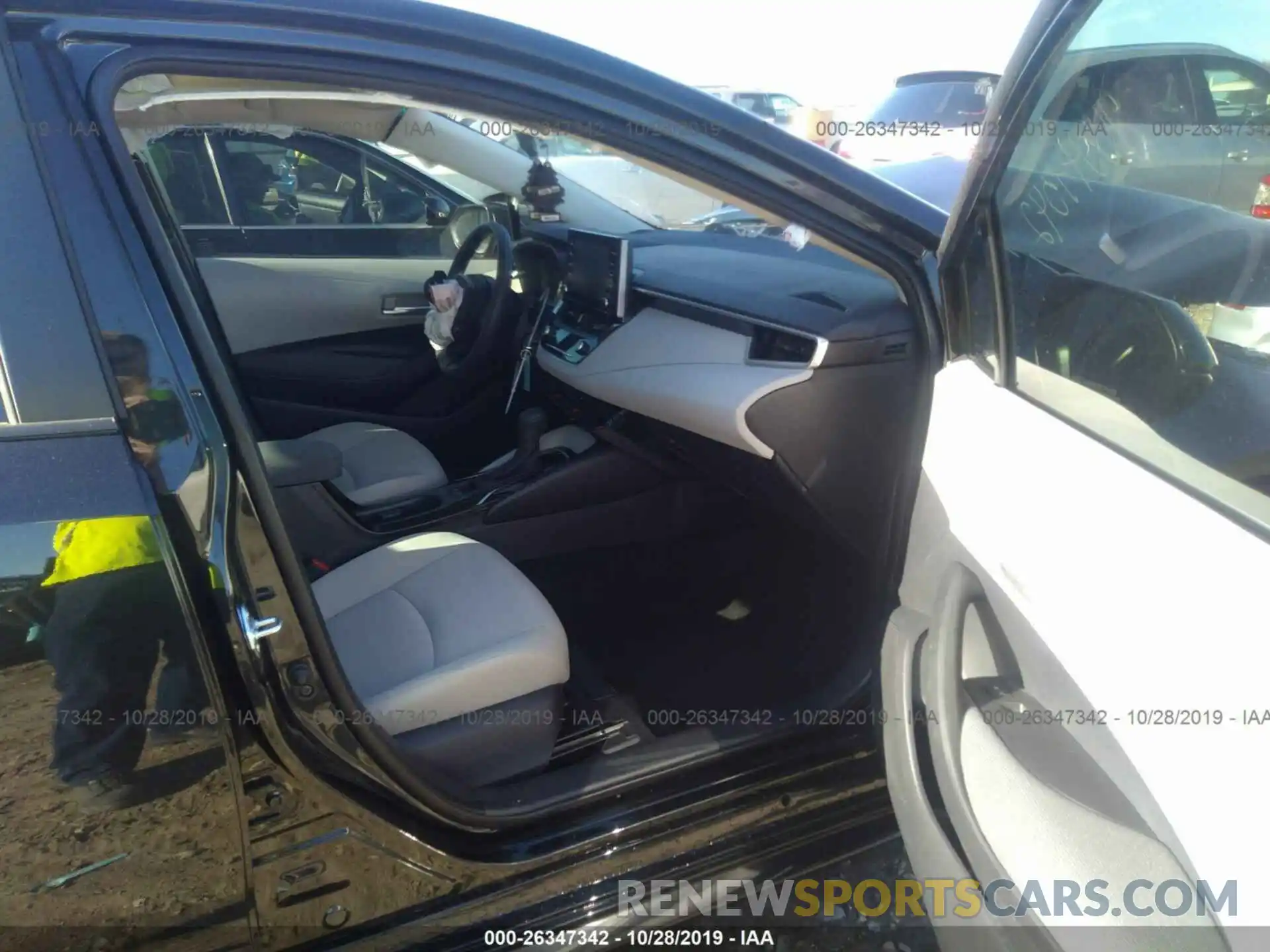 5 Photograph of a damaged car JTDEPRAE3LJ008043 TOYOTA COROLLA 2020