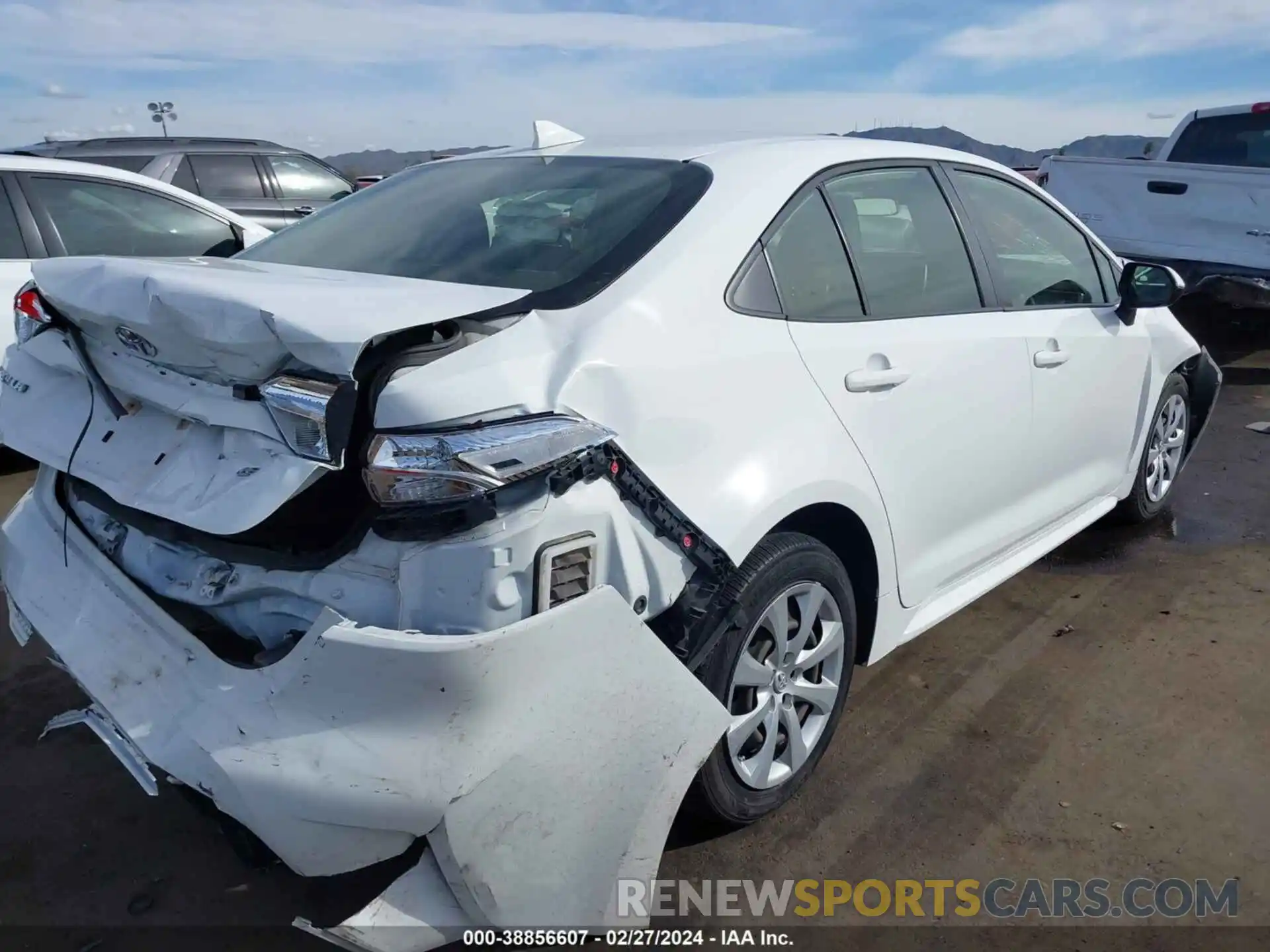 4 Photograph of a damaged car JTDEPRAE3LJ019091 TOYOTA COROLLA 2020