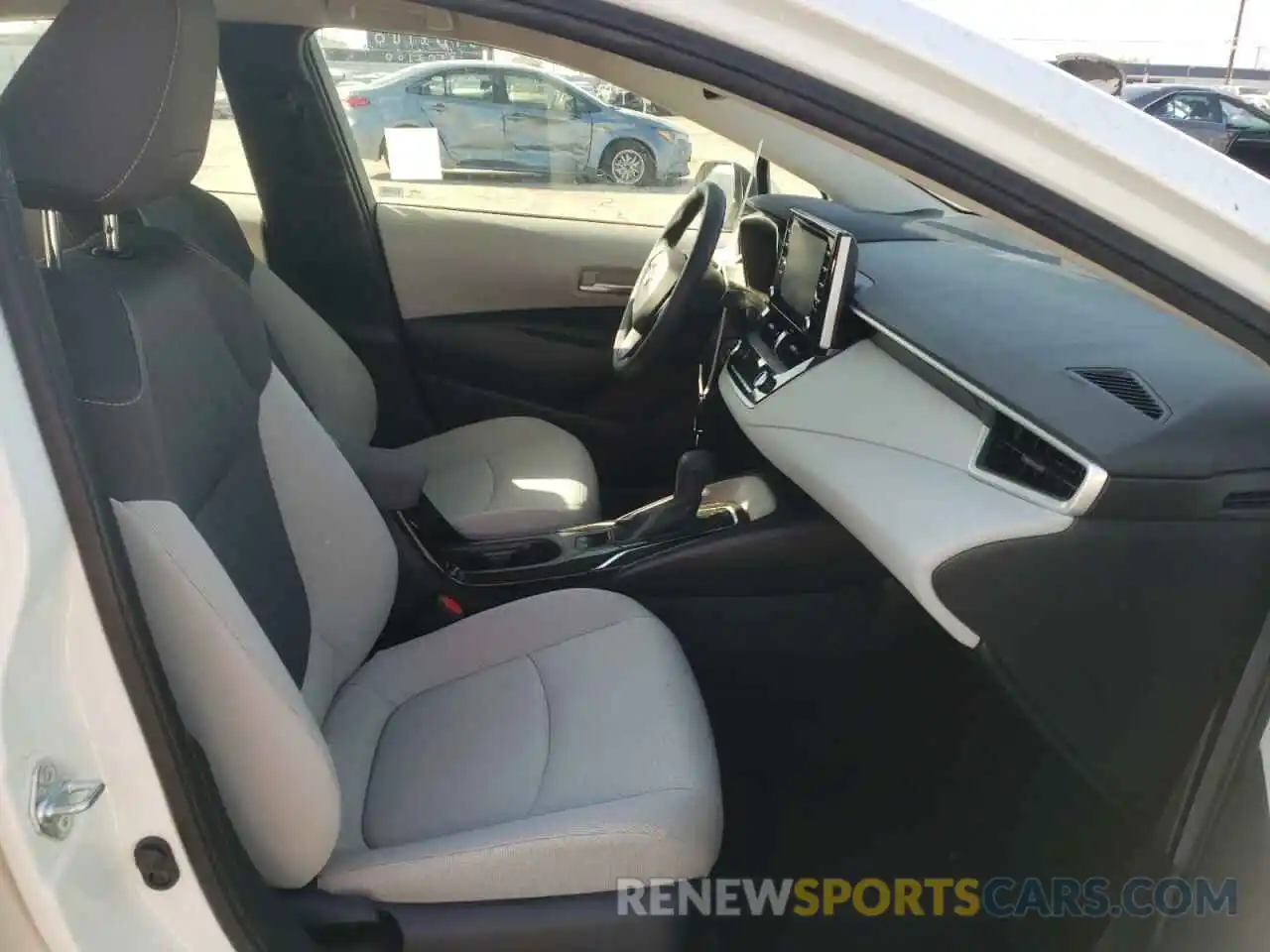 5 Photograph of a damaged car JTDEPRAE3LJ020600 TOYOTA COROLLA 2020