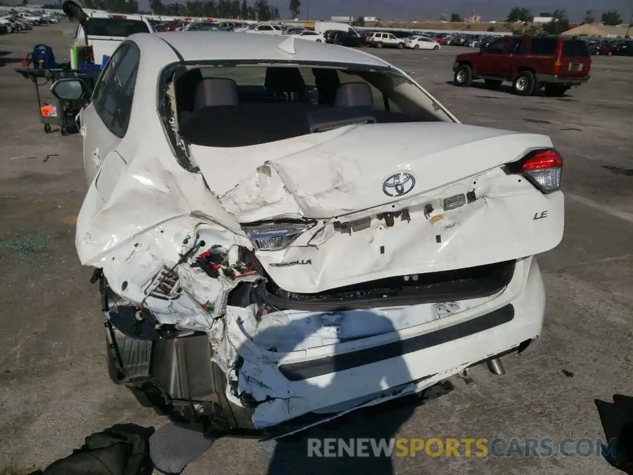 9 Photograph of a damaged car JTDEPRAE3LJ020600 TOYOTA COROLLA 2020