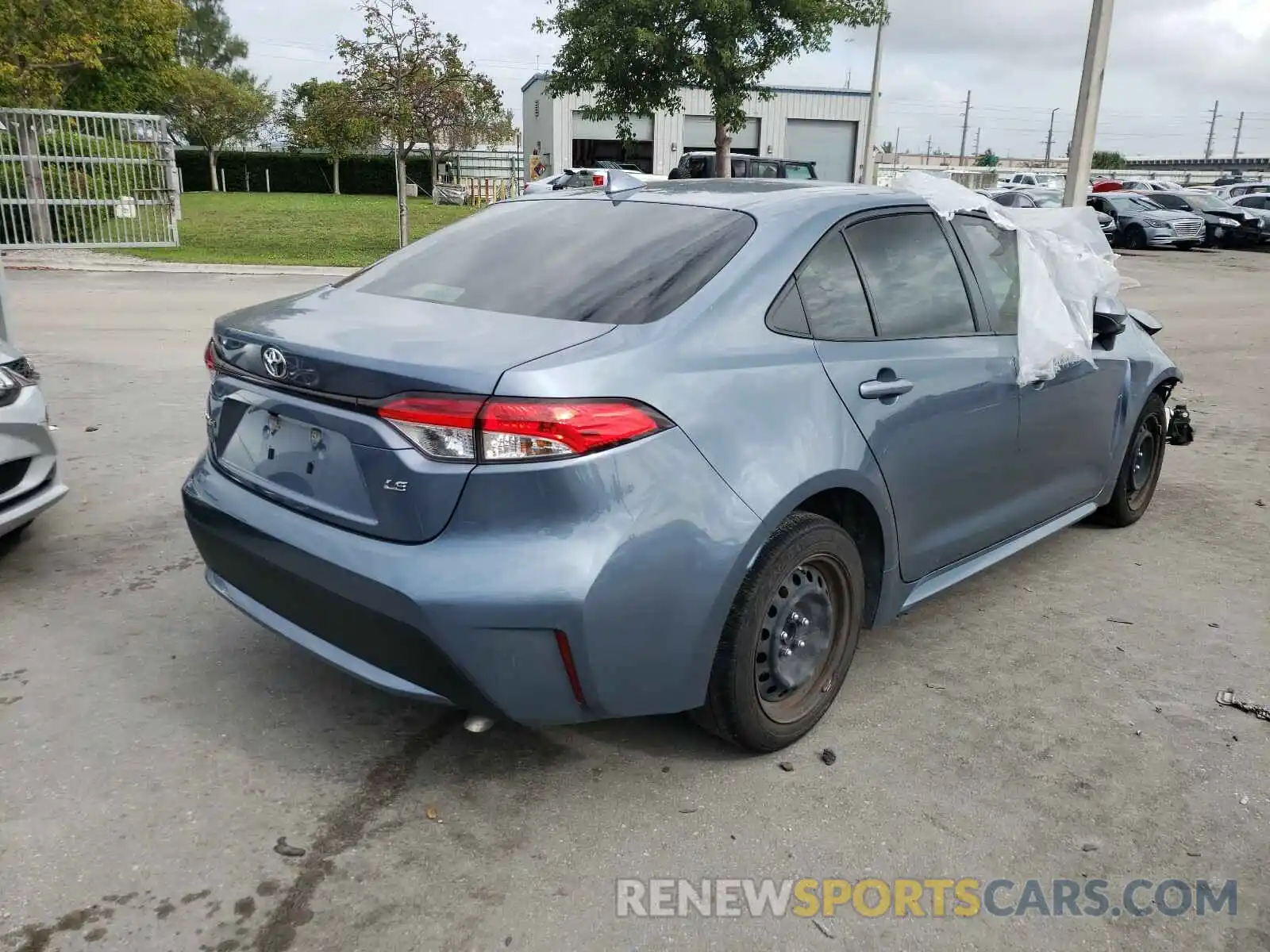 4 Photograph of a damaged car JTDEPRAE3LJ021505 TOYOTA COROLLA 2020