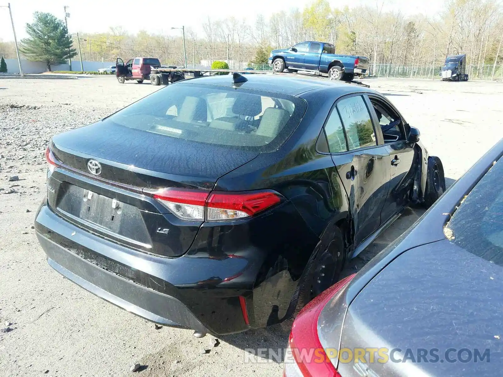 4 Photograph of a damaged car JTDEPRAE3LJ027692 TOYOTA COROLLA 2020