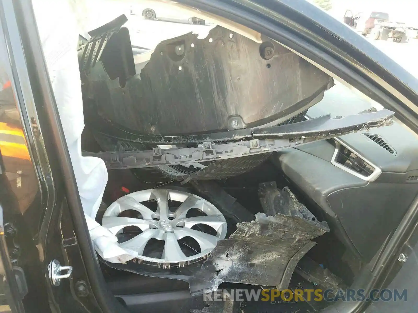 5 Photograph of a damaged car JTDEPRAE3LJ027692 TOYOTA COROLLA 2020