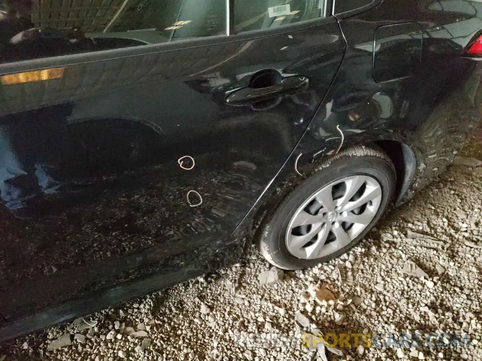 9 Photograph of a damaged car JTDEPRAE3LJ028390 TOYOTA COROLLA 2020
