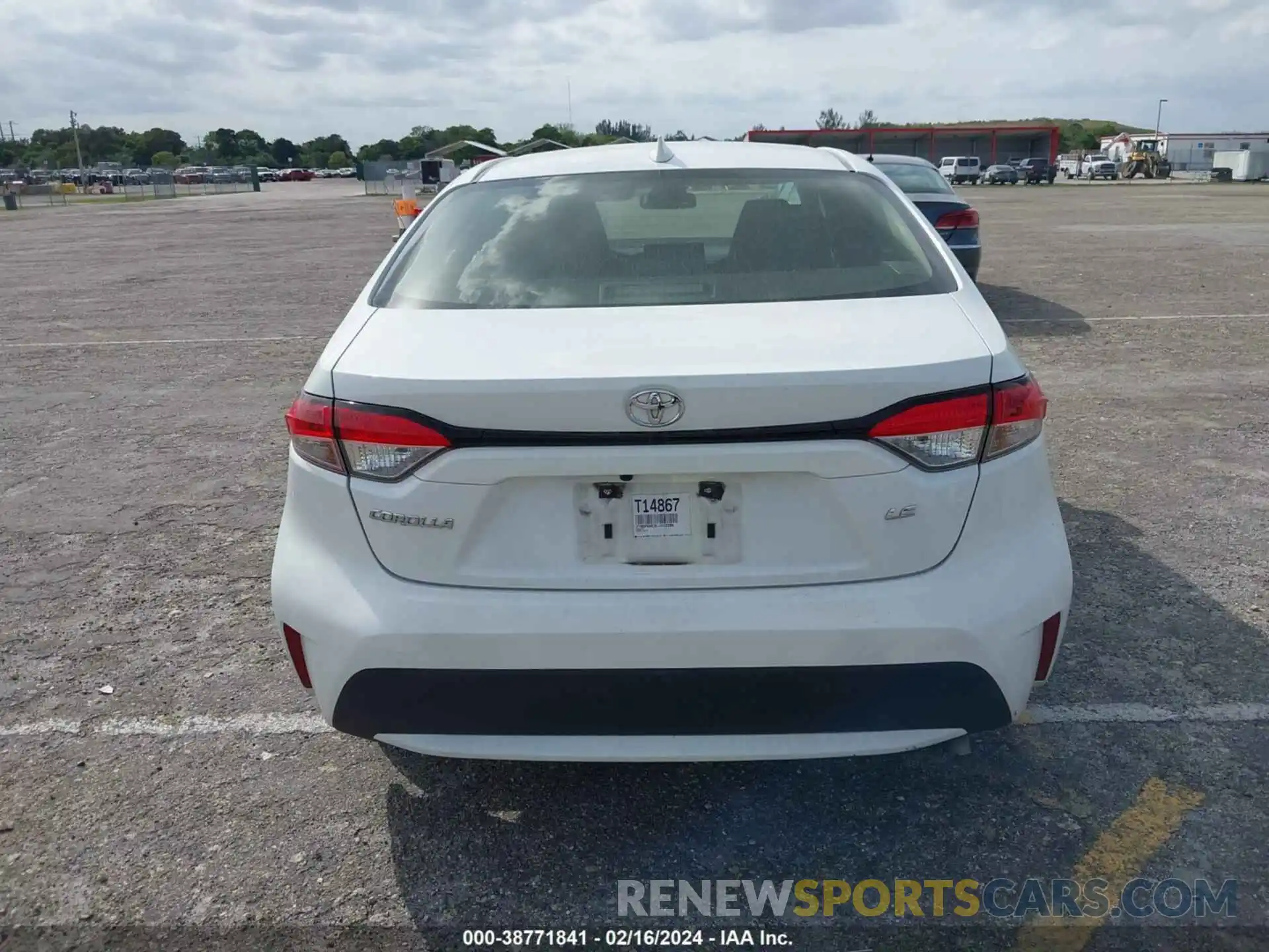 17 Photograph of a damaged car JTDEPRAE3LJ033296 TOYOTA COROLLA 2020