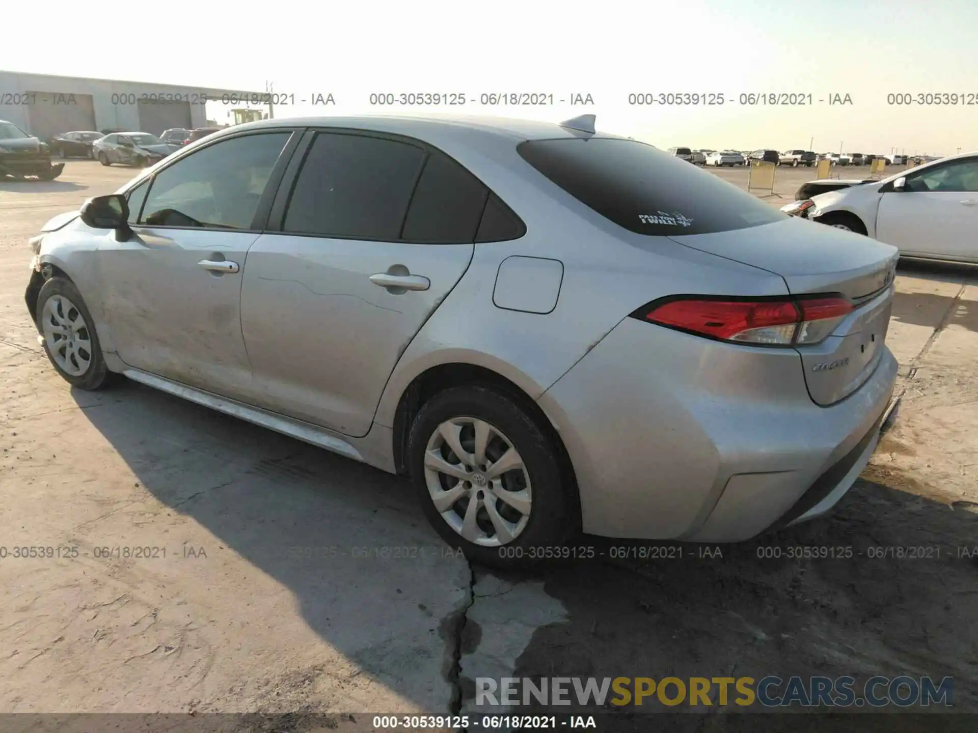 3 Фотография поврежденного автомобиля JTDEPRAE3LJ037798 TOYOTA COROLLA 2020