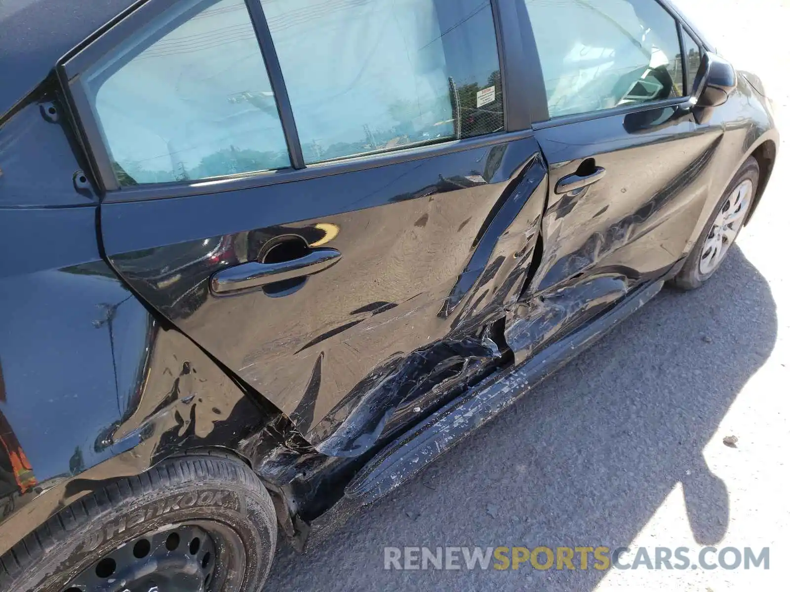 9 Photograph of a damaged car JTDEPRAE3LJ037946 TOYOTA COROLLA 2020