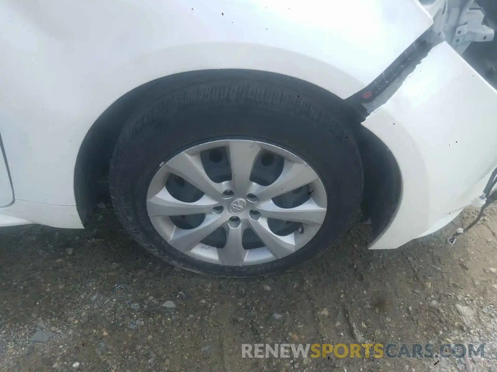 9 Photograph of a damaged car JTDEPRAE3LJ038532 TOYOTA COROLLA 2020