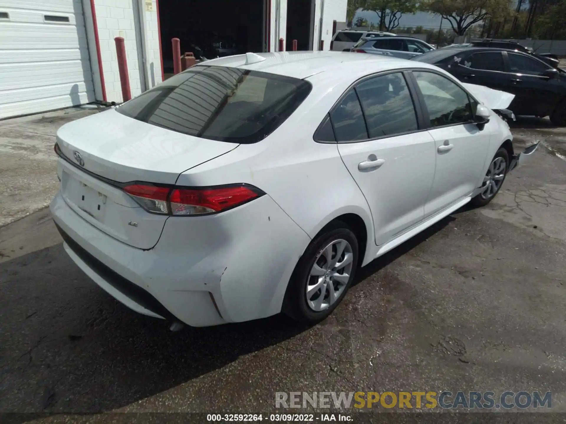 4 Photograph of a damaged car JTDEPRAE3LJ039132 TOYOTA COROLLA 2020