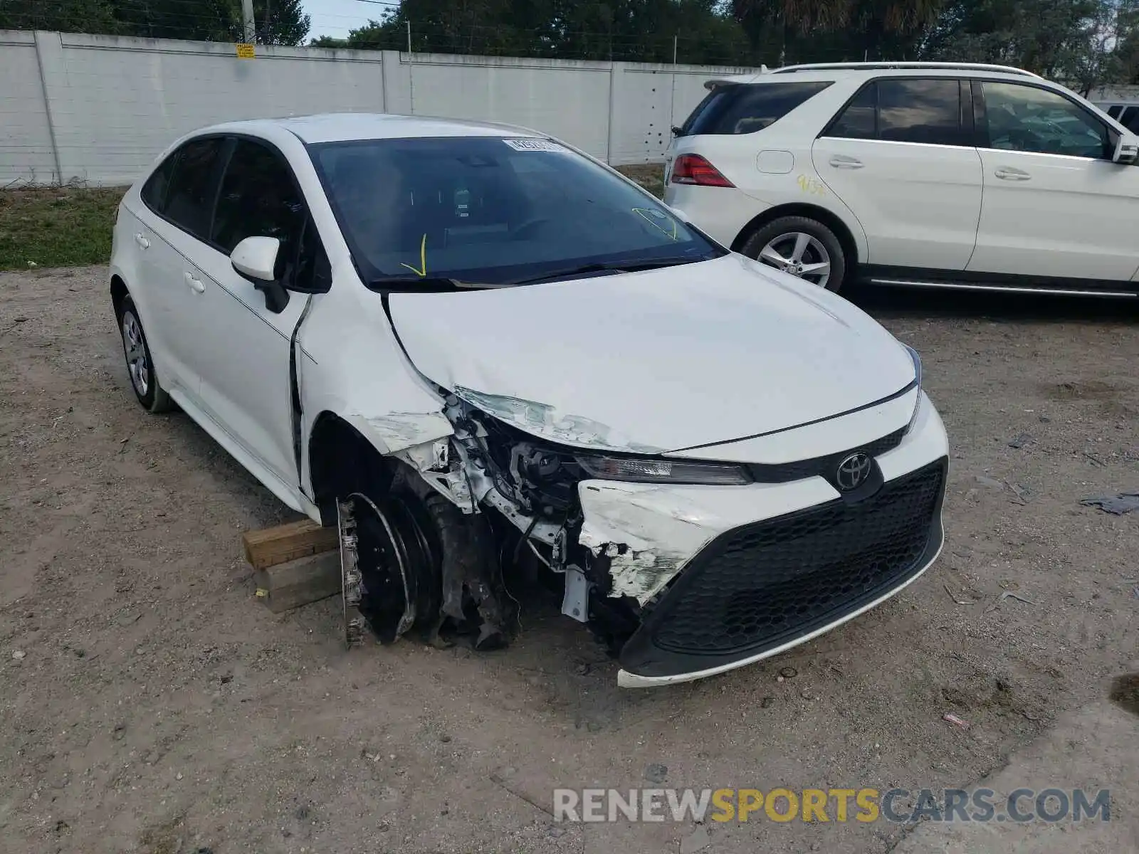 1 Photograph of a damaged car JTDEPRAE3LJ043343 TOYOTA COROLLA 2020